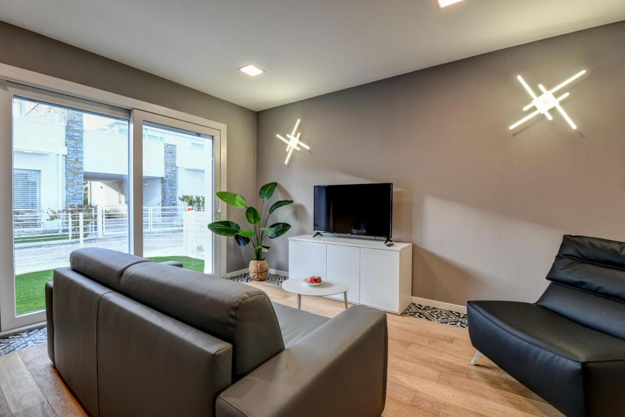 Villette Dolci Luxury Homes Пескьера-дель-Гарда Экстерьер фото